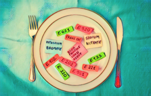 Aditivos más comunes y peligrosos: Descarga la lista